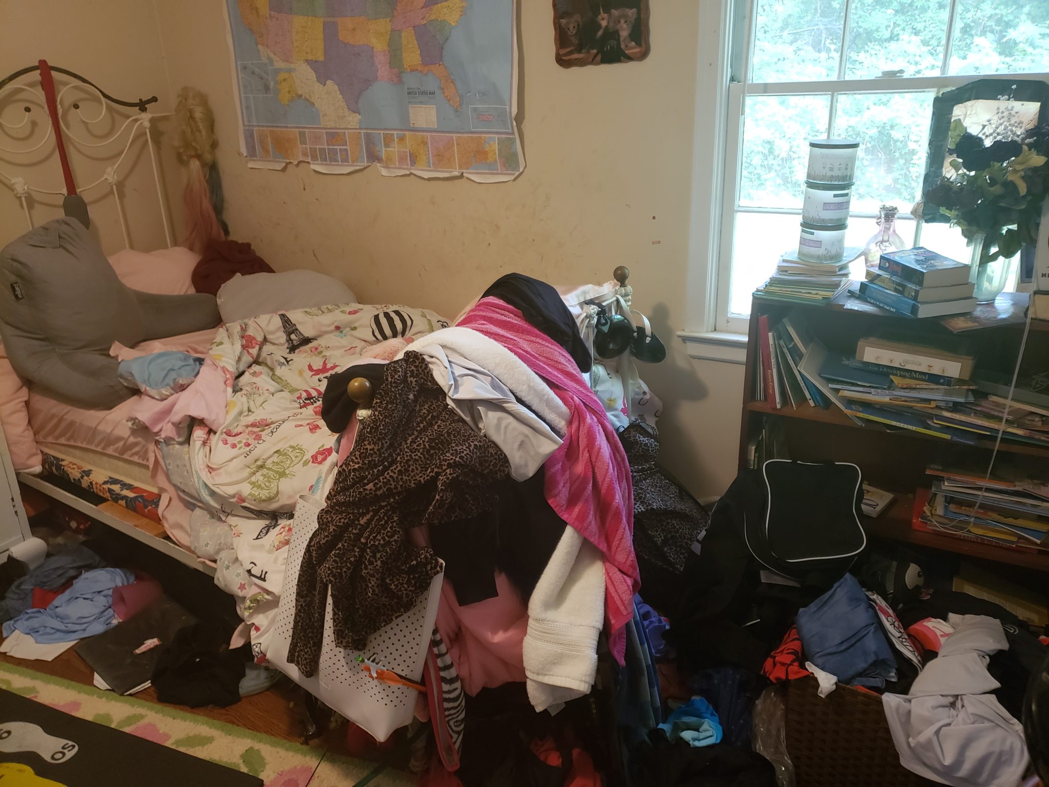 Is a Messy Room a Sign of Teen Mental Health Problems?