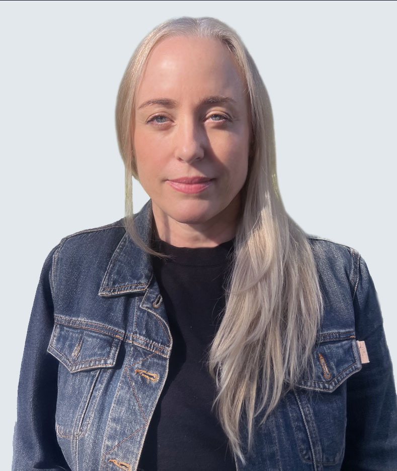 Portrait of Anna McClelland, LMFT, clinical program director at Evolve Treatment Center.