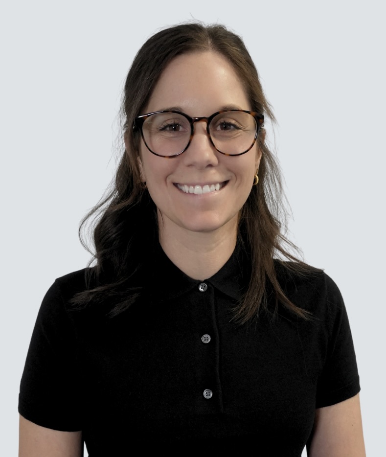 Portrait of Jordan Carter, LCSW, Director of Outpatient Programs at Evolve Treatment Center.